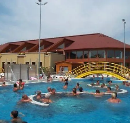 Cedar 1 Apartament